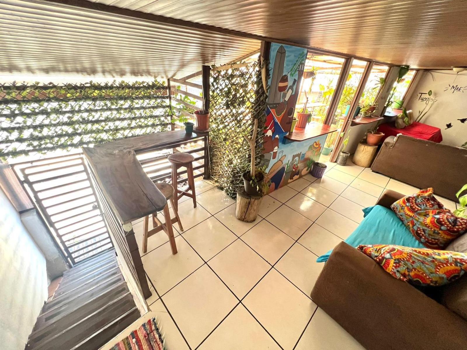 Cheap Hostel Quepos Bagian luar foto